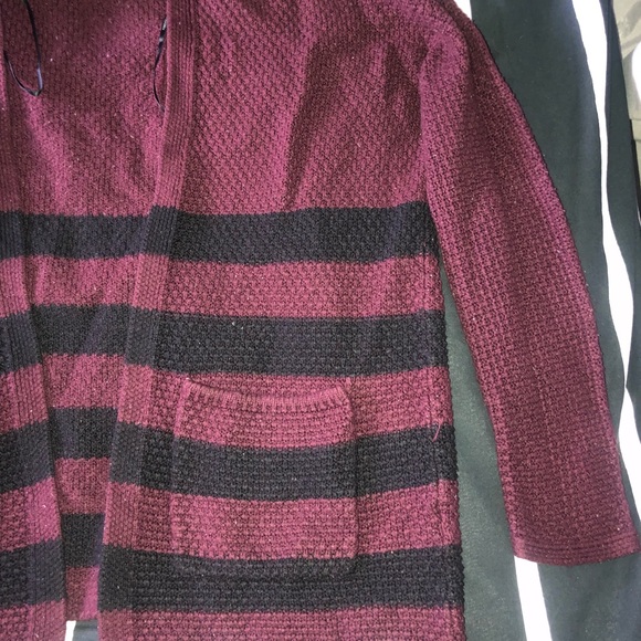 💙 𝟻/$𝟸𝟻 💙 Forever 21 Striped knitted coat - Picture 3 of 5